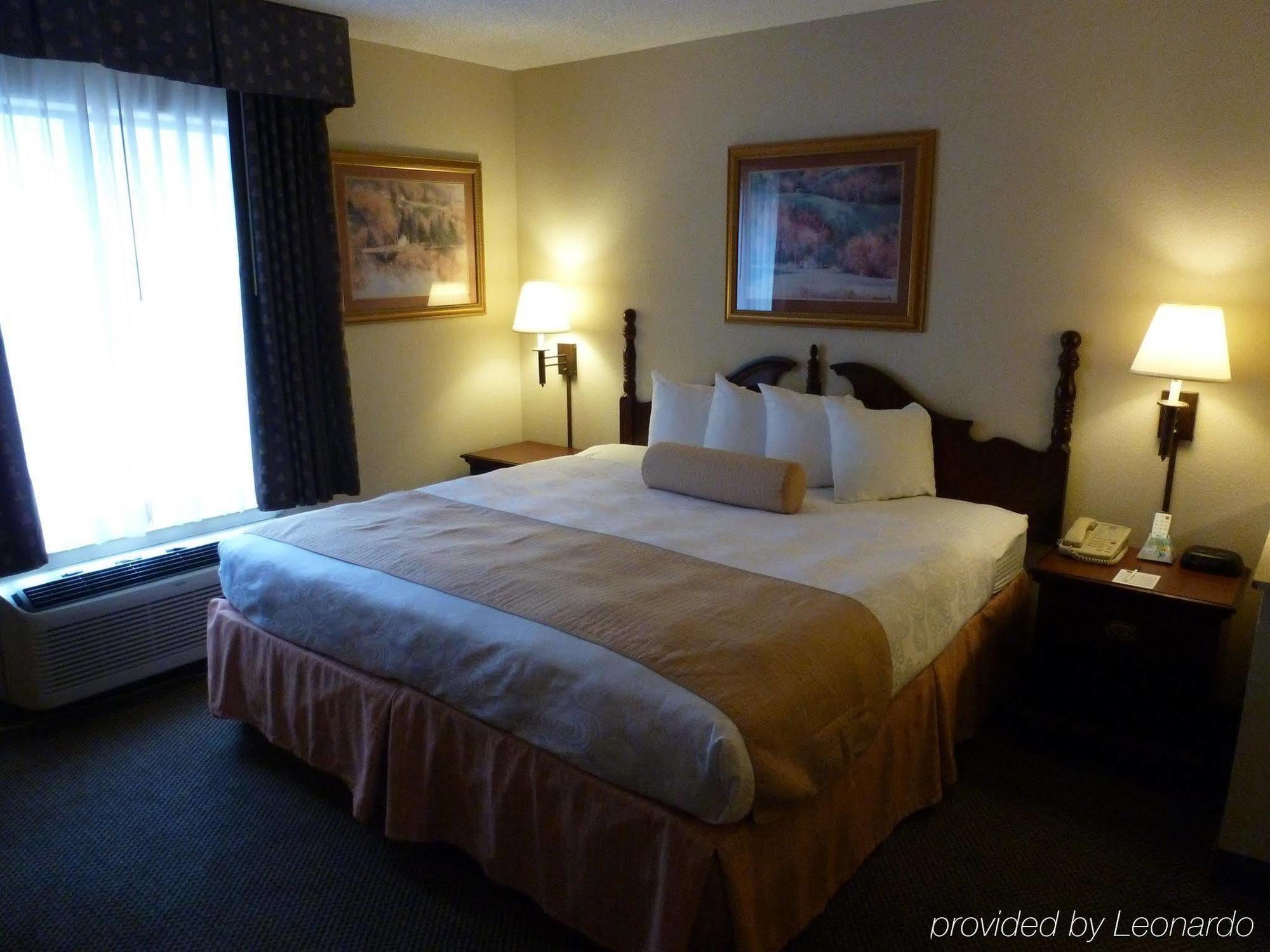Holiday Inn Express & Suites Evansville North By Ihg Warrenton Chambre photo