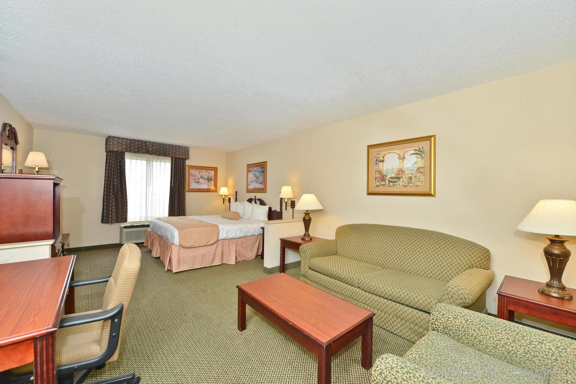 Holiday Inn Express & Suites Evansville North By Ihg Warrenton Extérieur photo