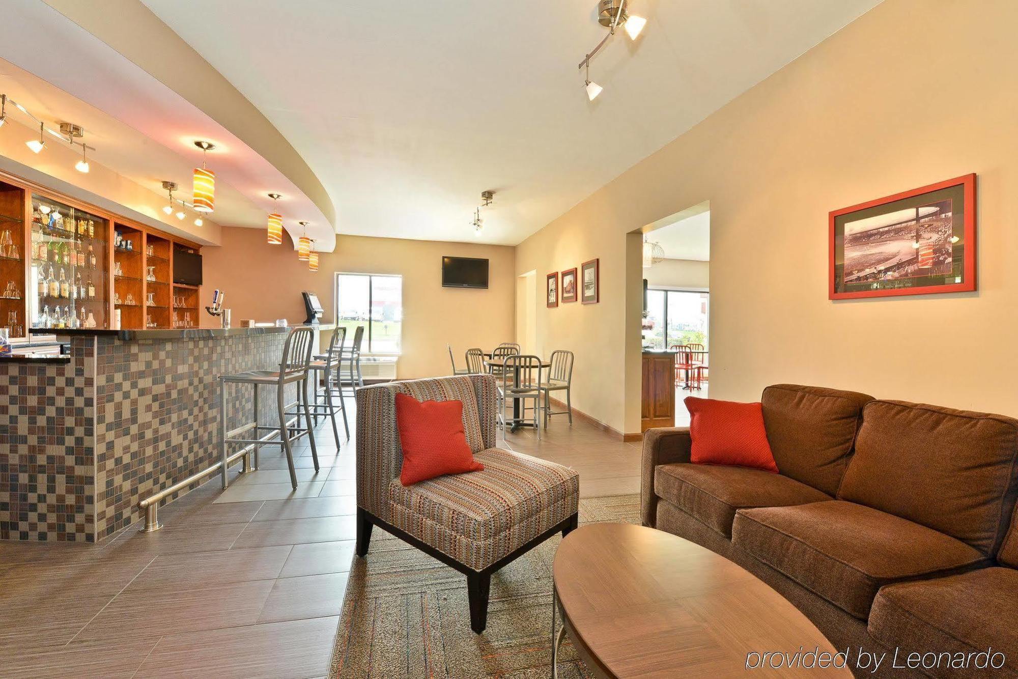 Holiday Inn Express & Suites Evansville North By Ihg Warrenton Extérieur photo