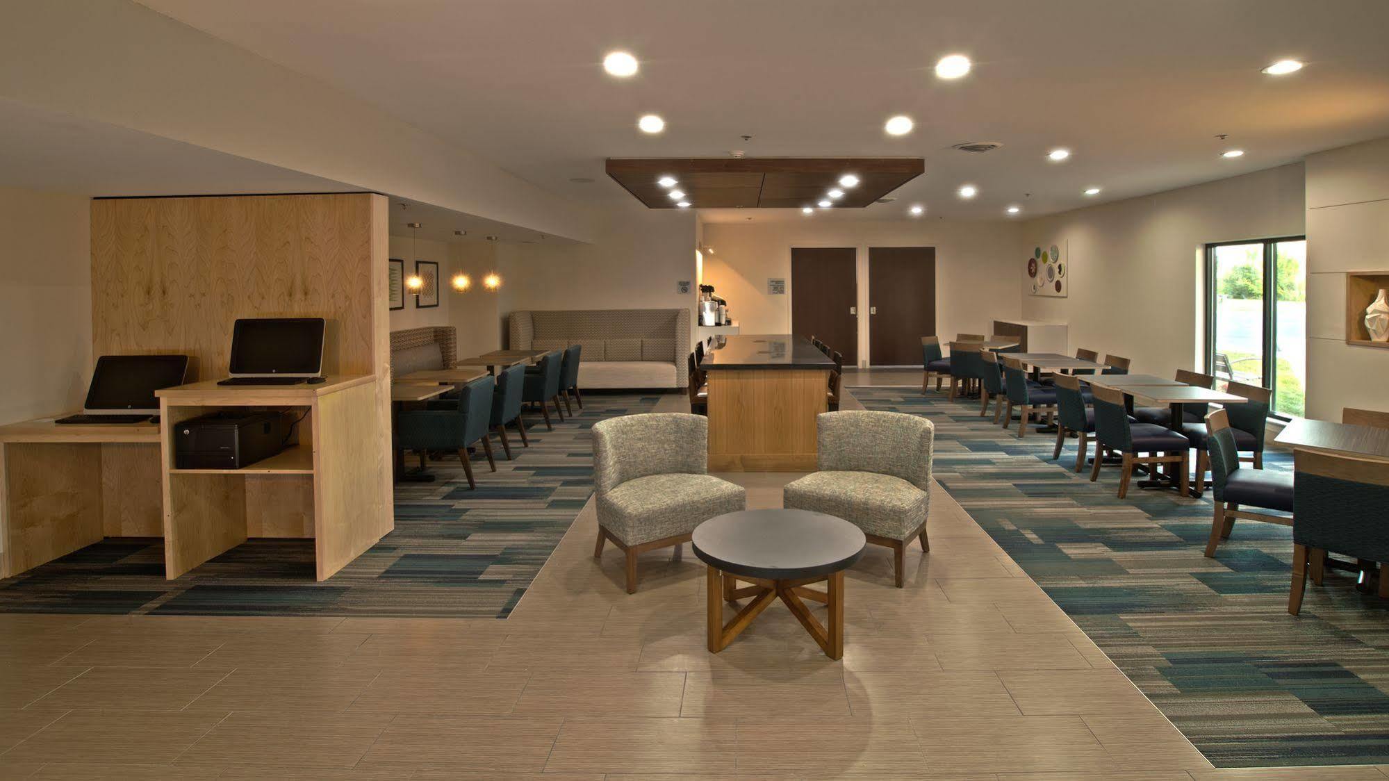 Holiday Inn Express & Suites Evansville North By Ihg Warrenton Extérieur photo